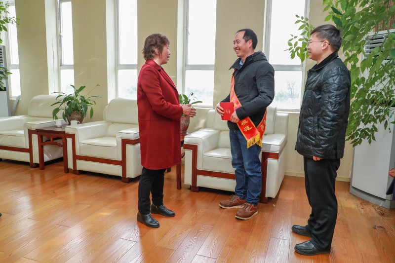 1642383971893081.jpg AB8I8807.JPG