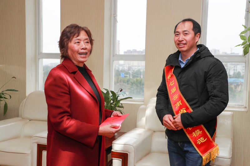 1642383989719437.jpg AB8I8794.JPG