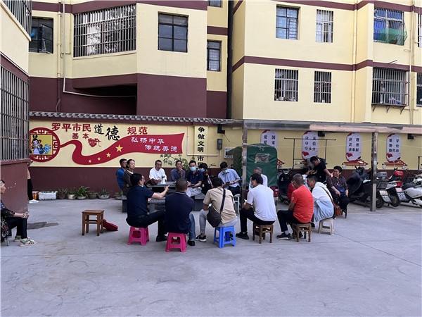 1660804595200111.jpg 图片7:小区业主商量成立业主委员会.jpg