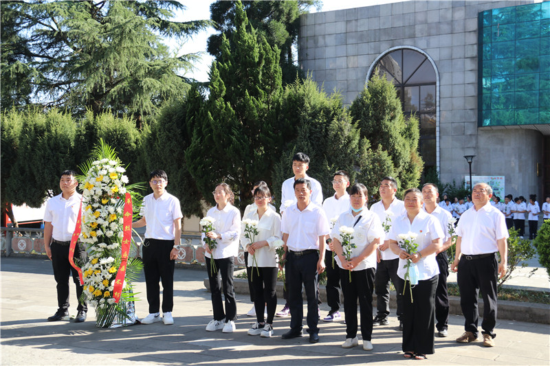 1680744692467165.jpg 2023年4月4日,罗平县审计局开展“我们的节日·精神的家园”清明节主题活动(1).JPG