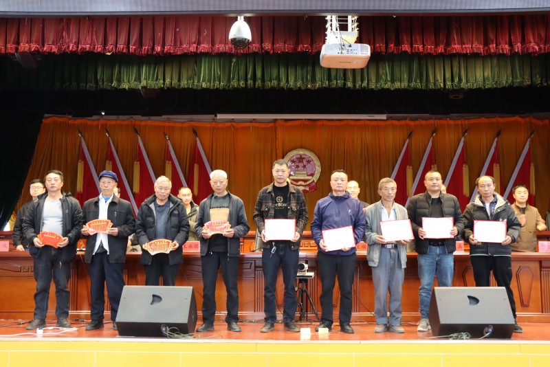 1709860612955557.jpg IMG_4195.JPG