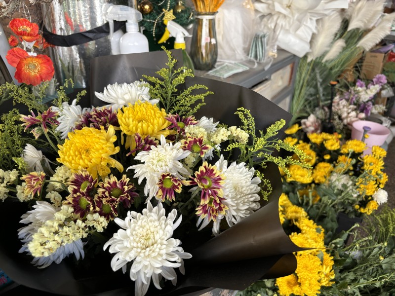 1712108600452078.jpg 2215030.jpg