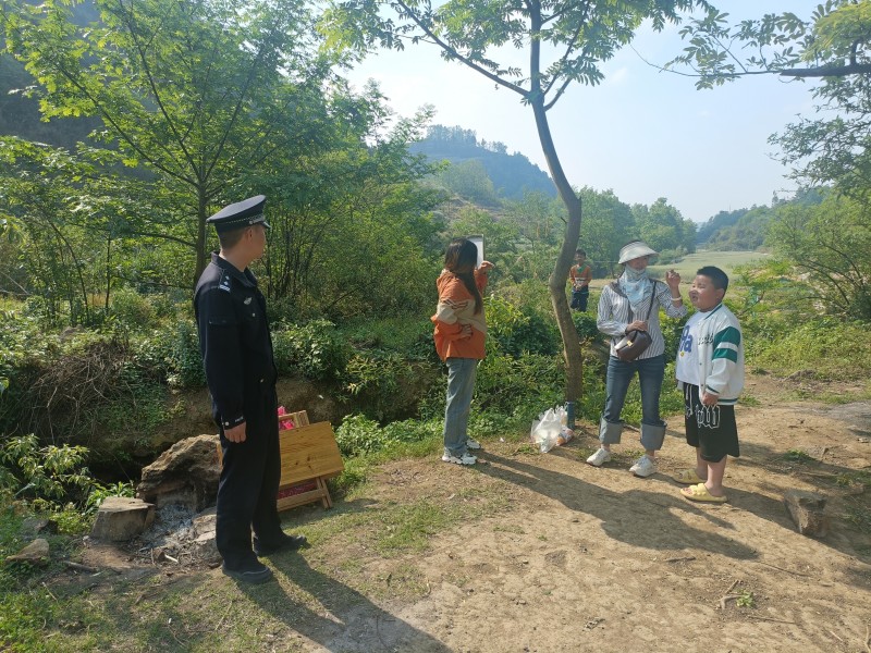 1712736782871462.jpg 234dcaa2ff3e525595a9485a4df76df.jpg