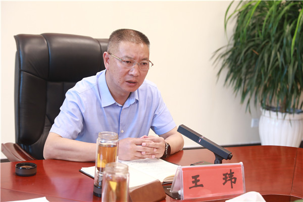 王玮主持召开罗平县人民政府县长办公会