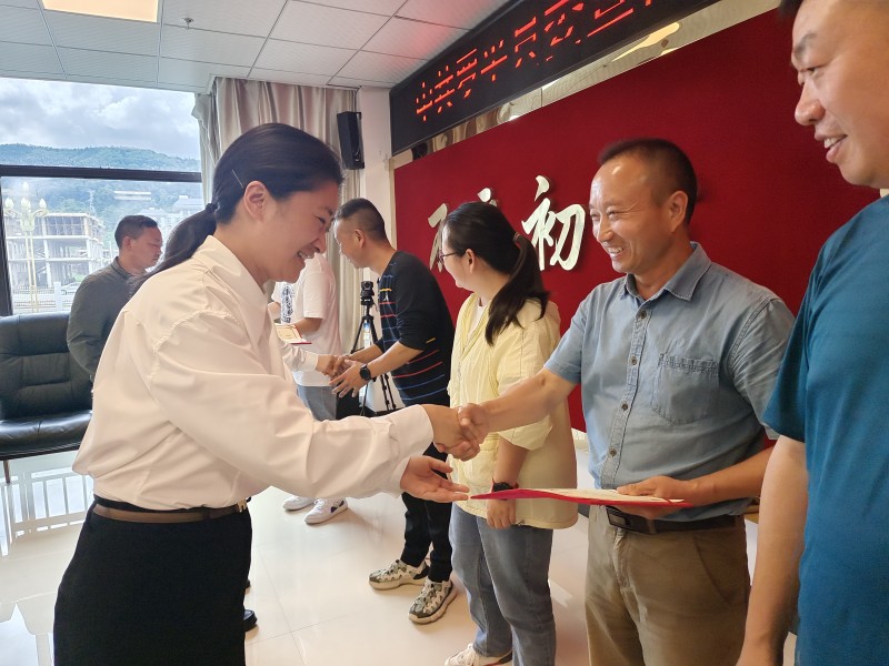 1655729159852244.jpg 941b42390c91489a7159bb1ad7bc949.jpg