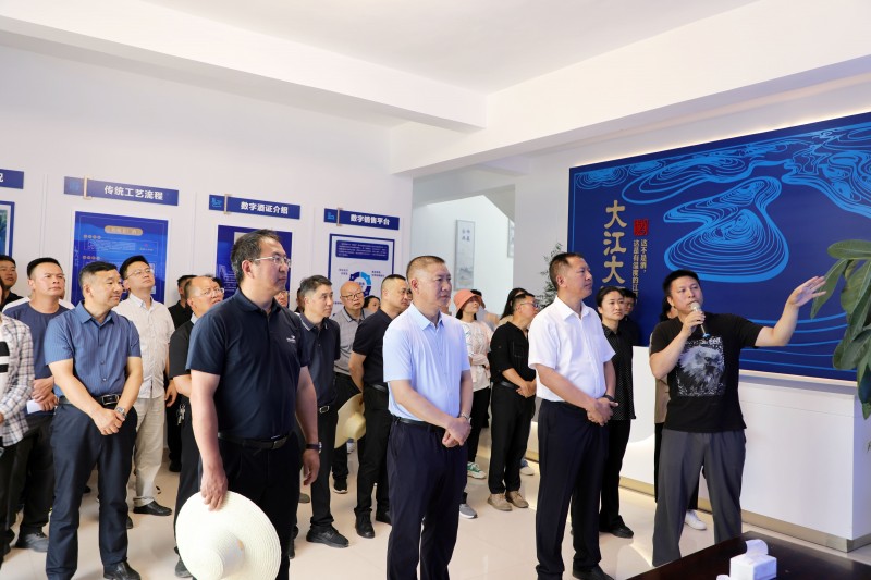 1685405113330633.jpg EV2A5023.JPG