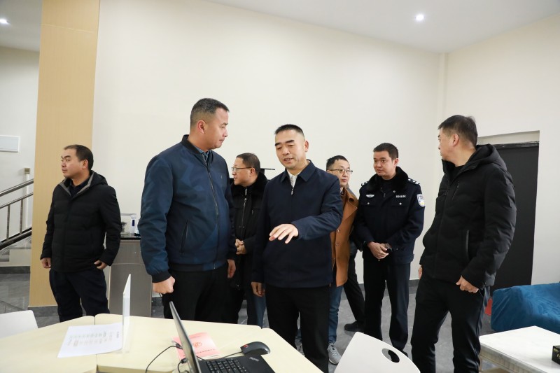 1703553675403017.jpg 1B8A5403.JPG