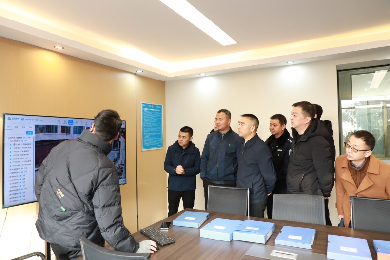 1703553693852340.jpg 1B8A5411.JPG