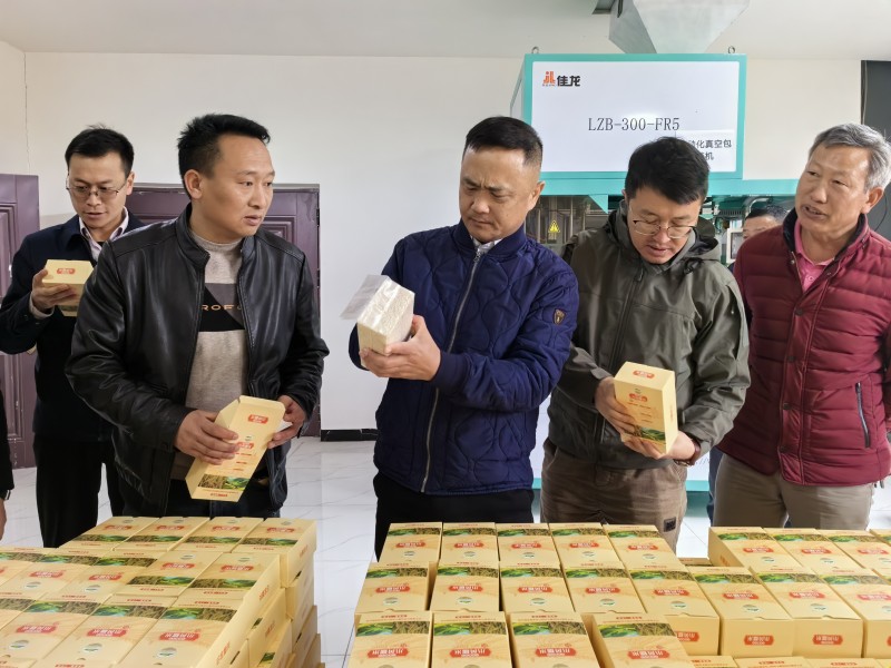 1704947489443491.jpg 96d0593648f6d66b2ccacf54ff25e2e7_.jpg