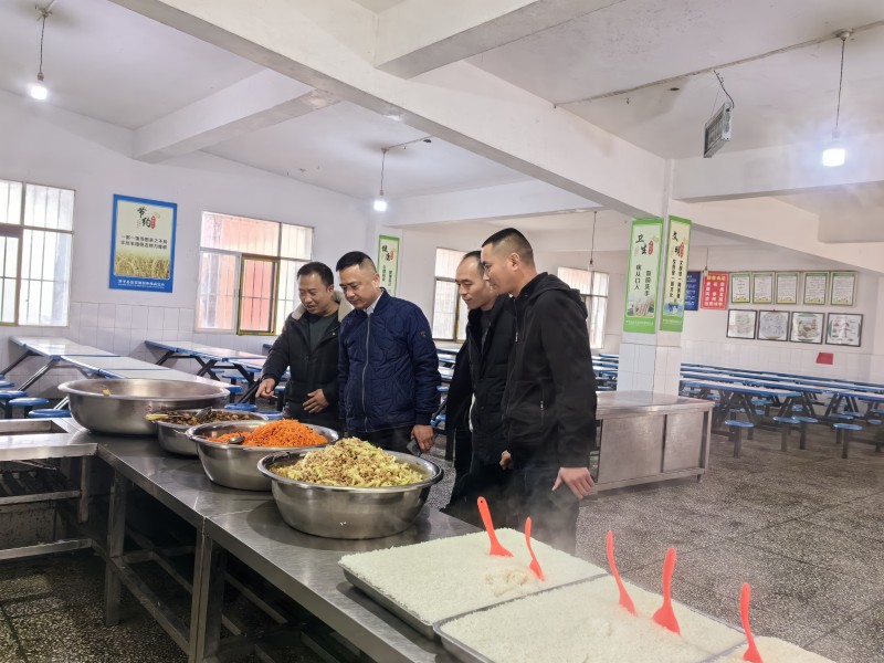 1704947508649322.jpg 5c7a7ab37e733aefce9aa0b63ae7f76b_.jpg