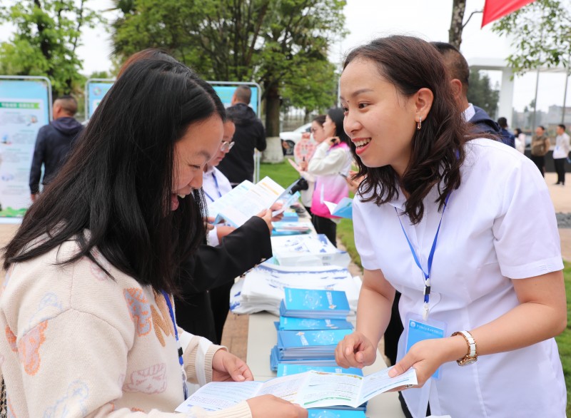 1716340858975195.jpg 1c80fa501b0b421a599c8c53c120a0e.jpg