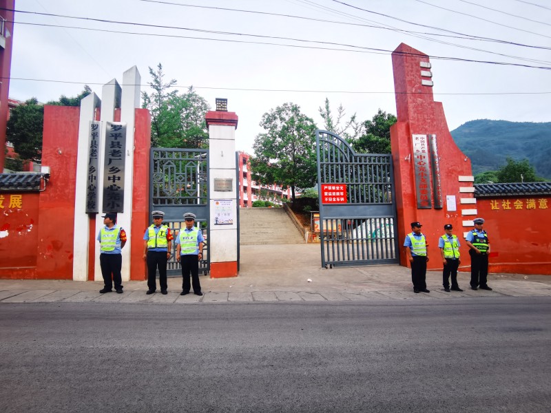 1720404172557926.jpg 3护学岗.jpg