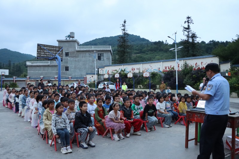 1720404186999846.jpg 5法治宣讲.JPG