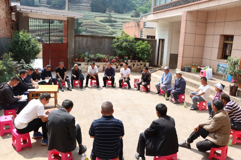 2.人居环境整治院坝协商.JPG