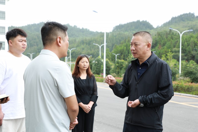 1723599529327463.jpg 1B8A1233.JPG