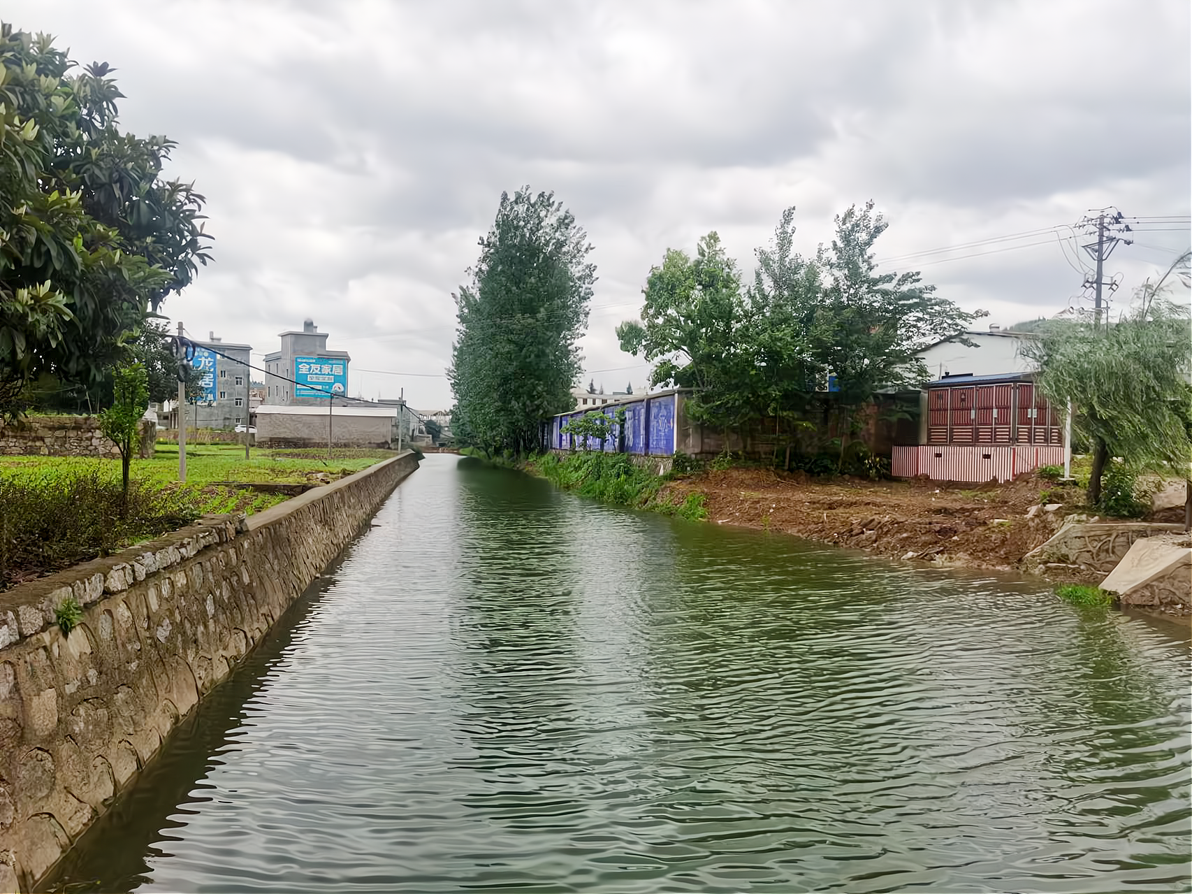 1736135340934279.png 茶山小河河道整治后.png