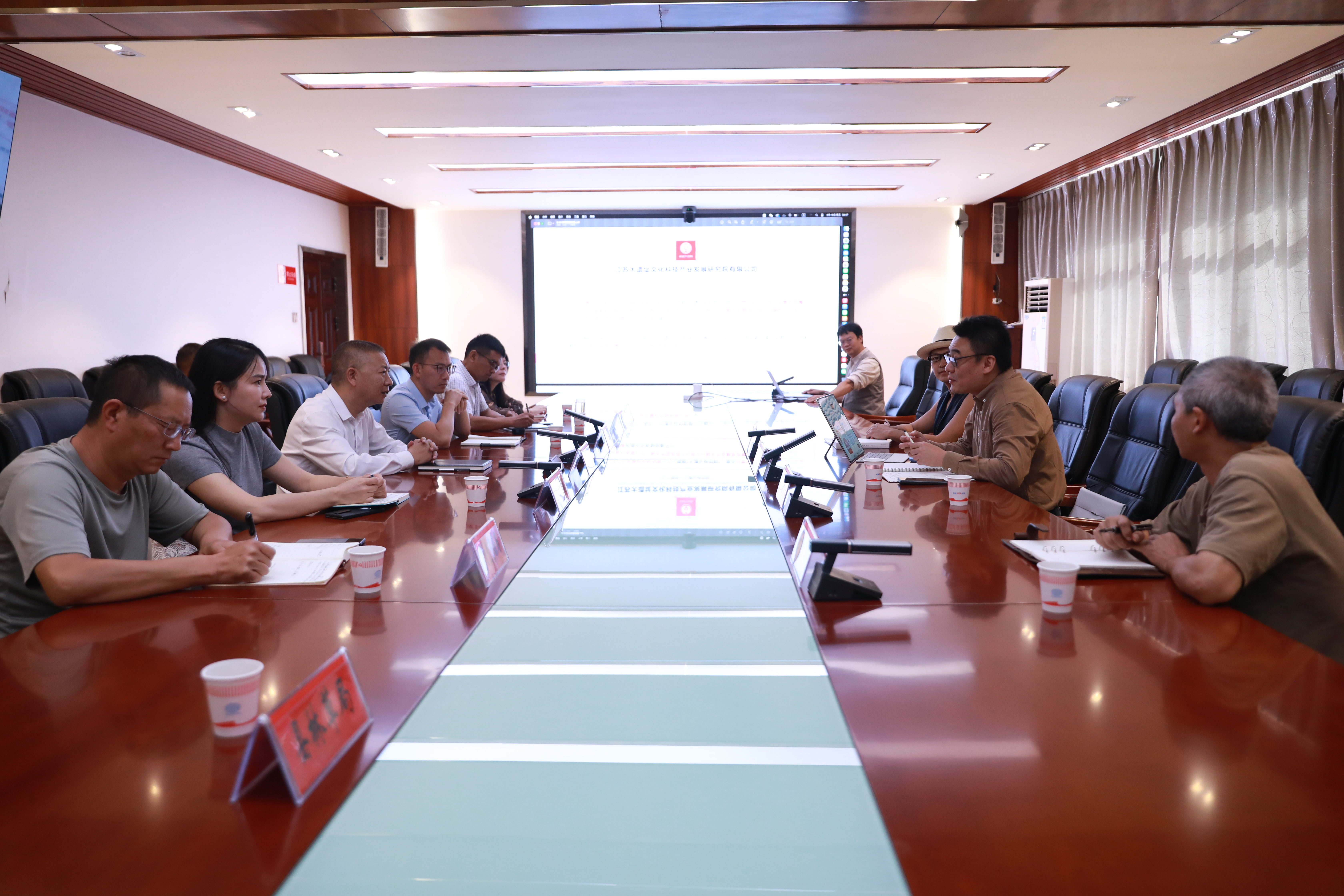 1758766727179953.jpg DS3A2147.JPG